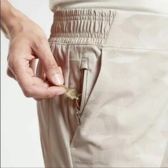 Athleta Brooklyn Textured Camo Joggers Size 10 - Picture 2 of 12